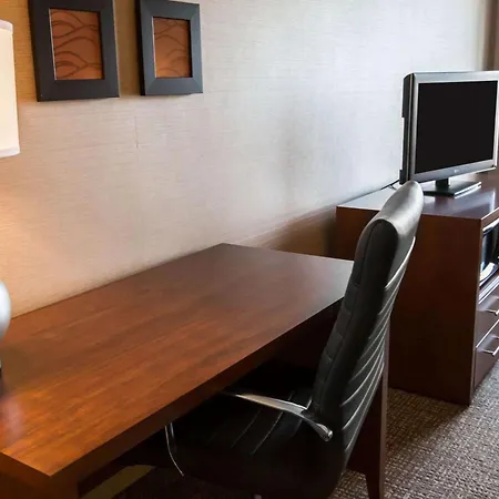 Comfort Inn Crystal Lake - Algonquin