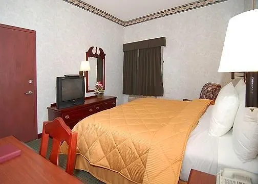 Comfort Crystal - Algonquin Inn 4*
