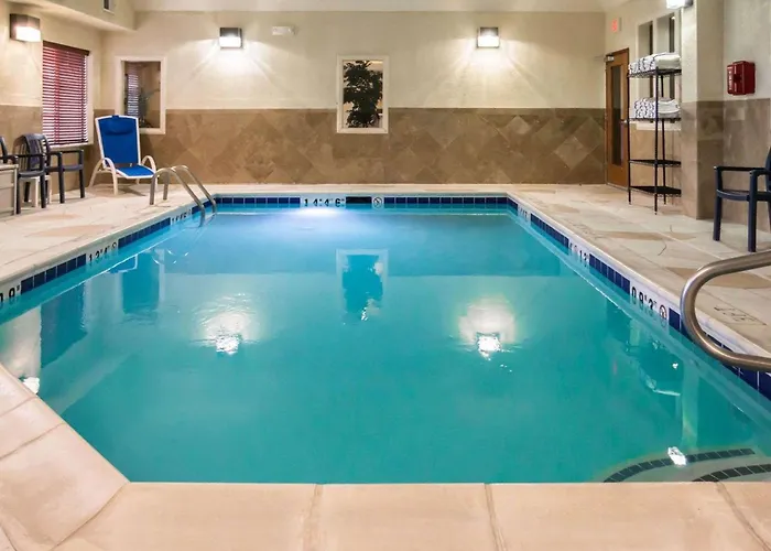 Comfort Crystal - Algonquin Inn 4*