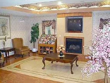 Comfort Crystal - Algonquin Inn Crystal Lake